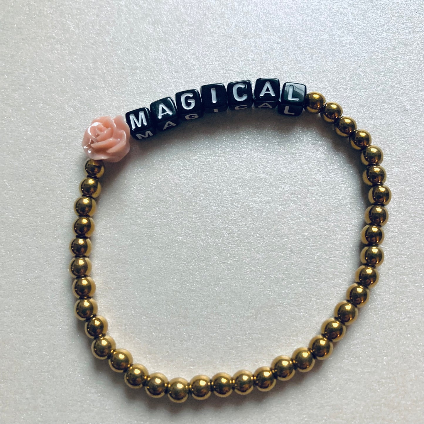 Armband mit Botschaft | Statement MAGICAL | Schwarz Weiß | 17,5 cm