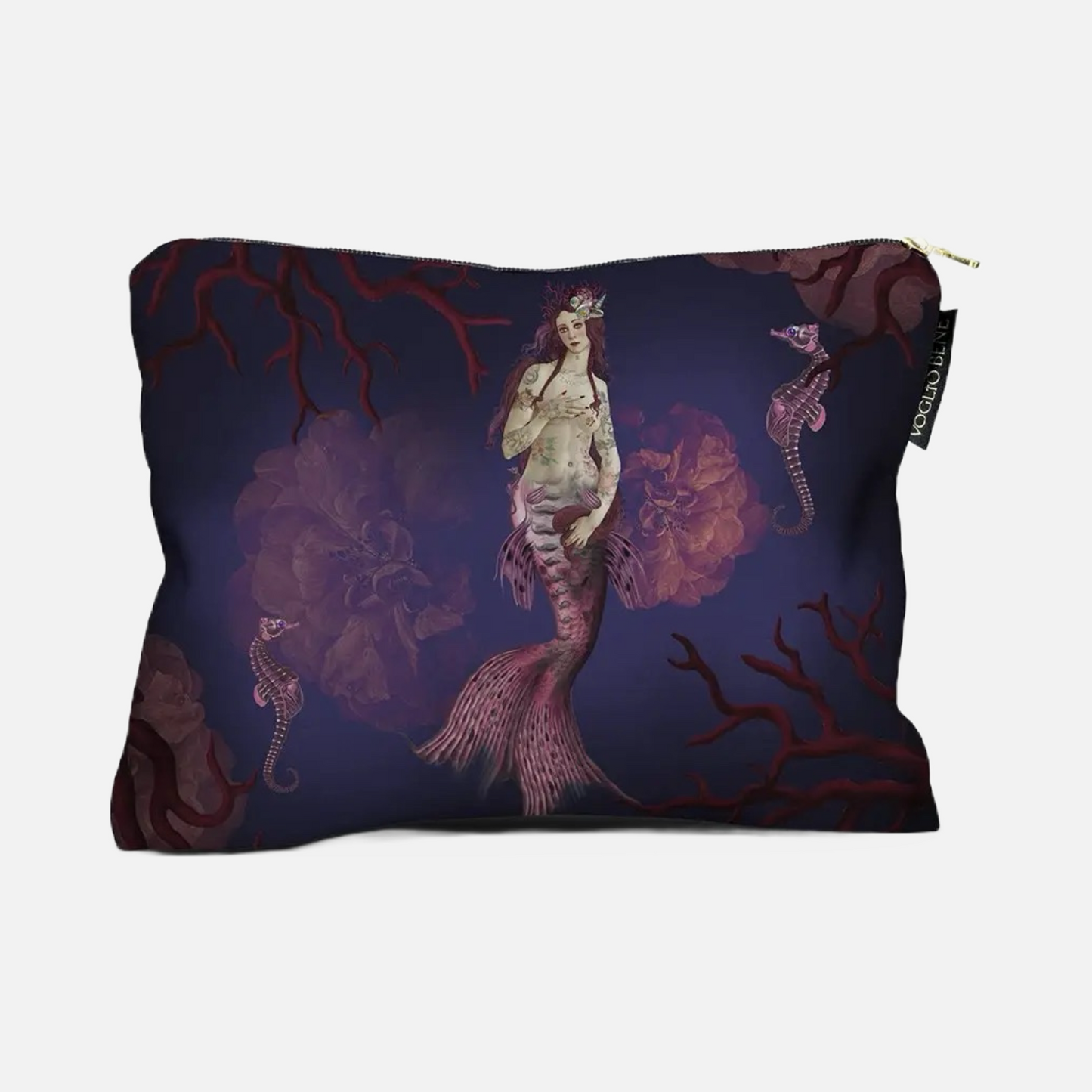 Kosmetiktasche mit surrealem Kunstmotiv einer Meerjungfrau mit Pflanzen und Meeresmotiven auf dunklem Hintergrund, ähnelt dem Werk `die Geburt der Venus`
