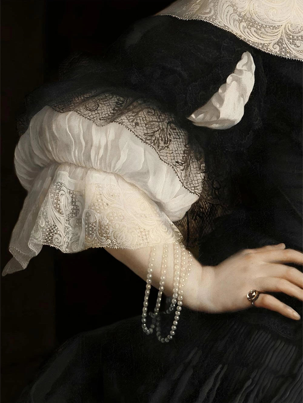Fine-Art-Kunstdruck Ausschnitt von Bartholomeus van der Helsts Gemälde "Geertruida den Dubbelde" (1668) mit filigranen Spitzenärmeln, Perlenarmband und edler schwarzer Seide.
