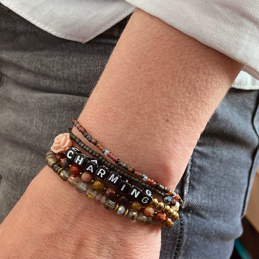 armband mix am handgelenk