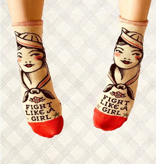 Socken fight girl