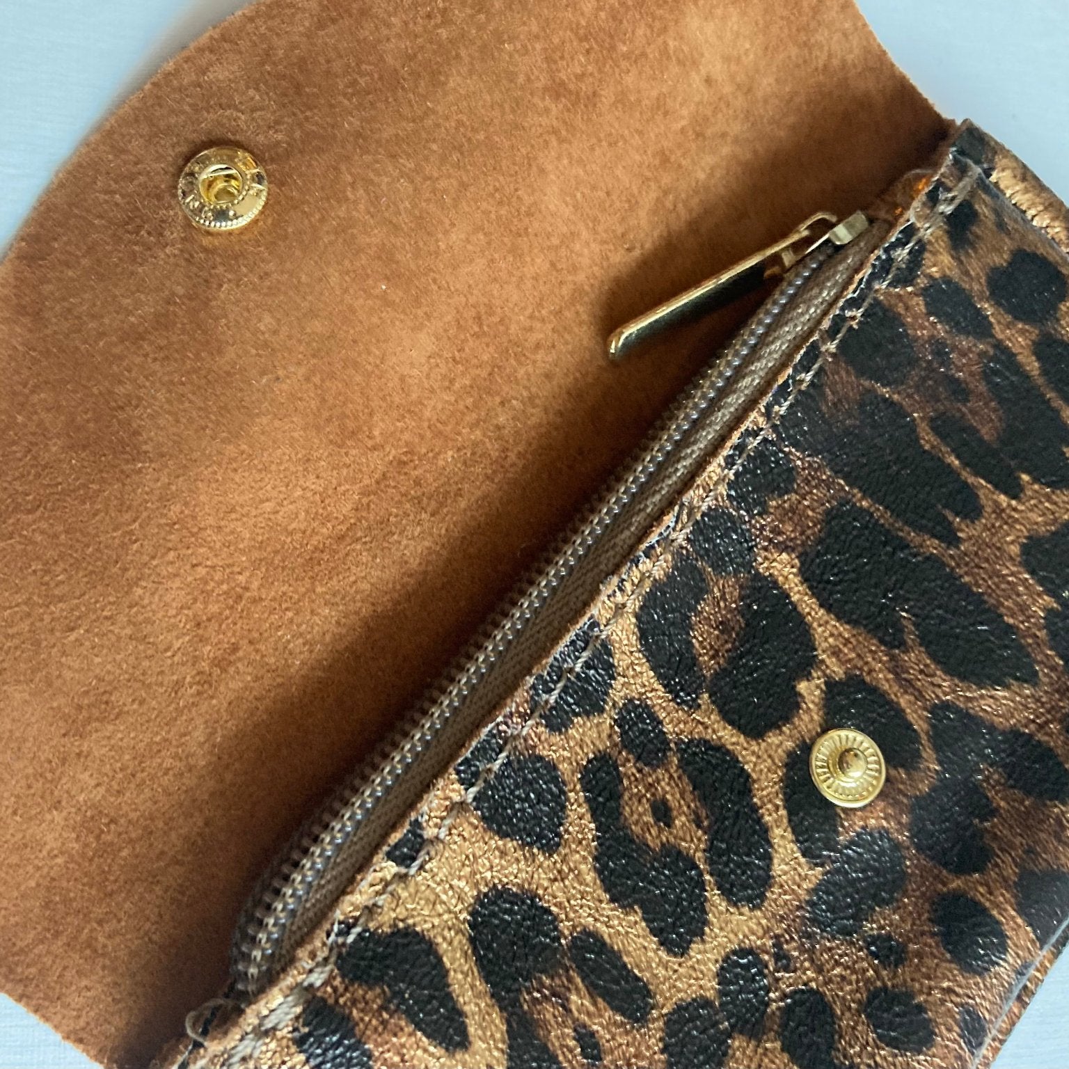 Geöffnete Brieftasche im LeoDesign