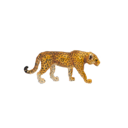 Brosche eines gelb-braunen Leoparden mit schwarzen Flecken, in Seitenansicht, gehend dargestellt.