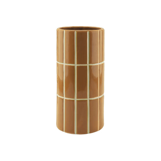 Dieses Bild zeigt eine dekorative Steingutvase im Fliesen-Design in der Farbe Ocker.