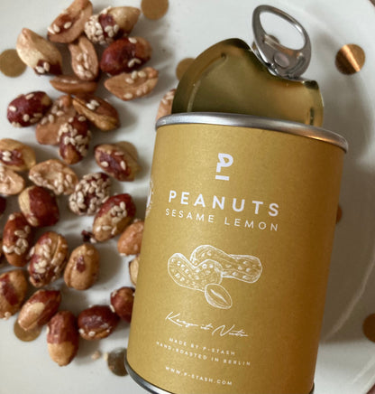 Dose geöffnet mit Erdnüssen