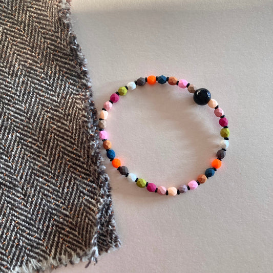 perlenarmband bunt