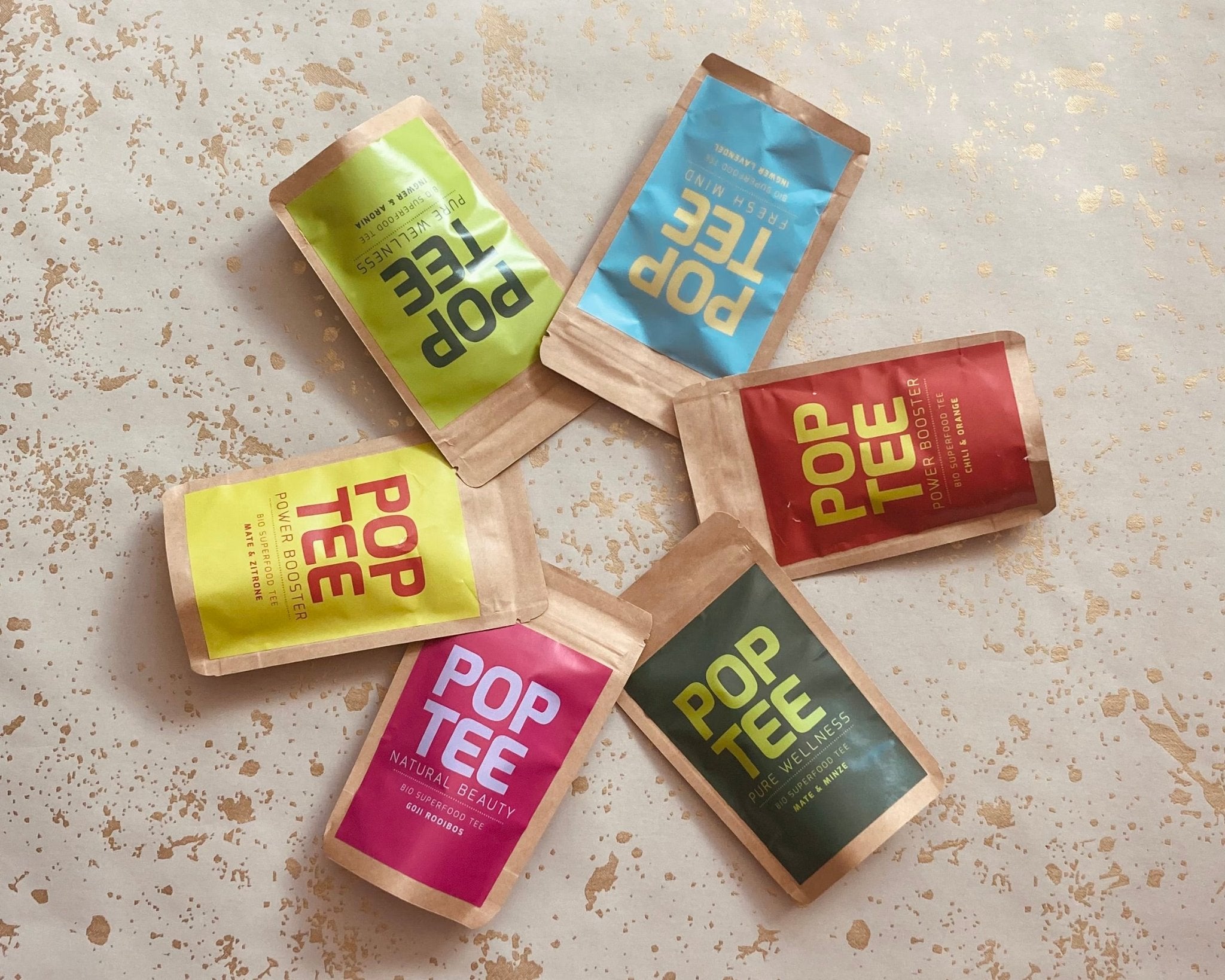 Poptee im Kreis gelegt 