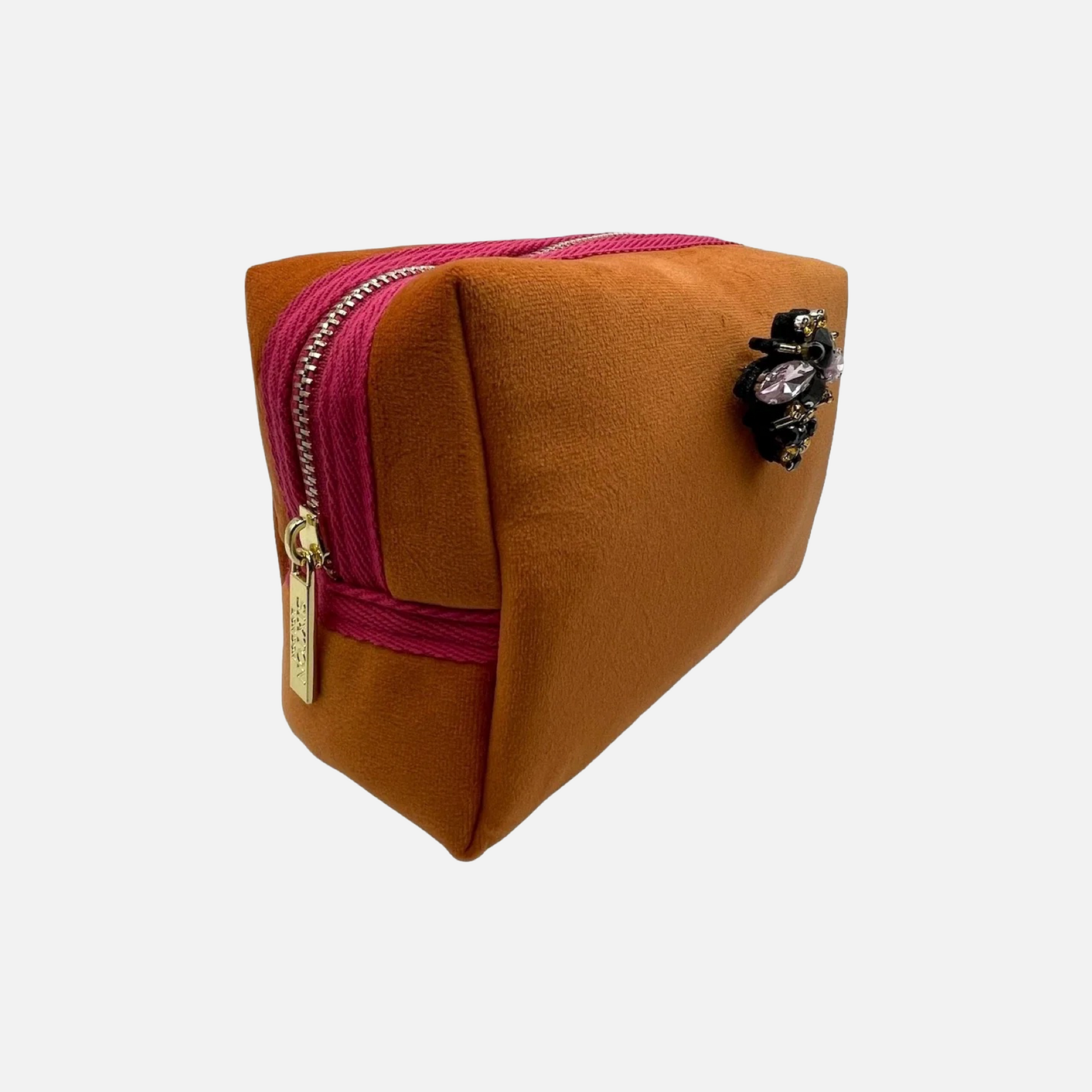 Seitenanblick der Kosmetiktasche mit Anstecker 