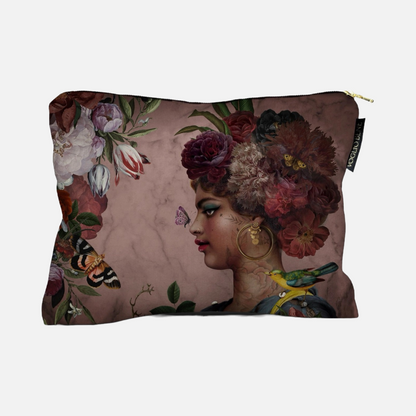 Kosmetiktasche mit Seitenprofil einer schwarzen Frau, floralem Muster, Schmetterlingen und Vögeln auf braunem Hintergrund, Reißverschluss oben