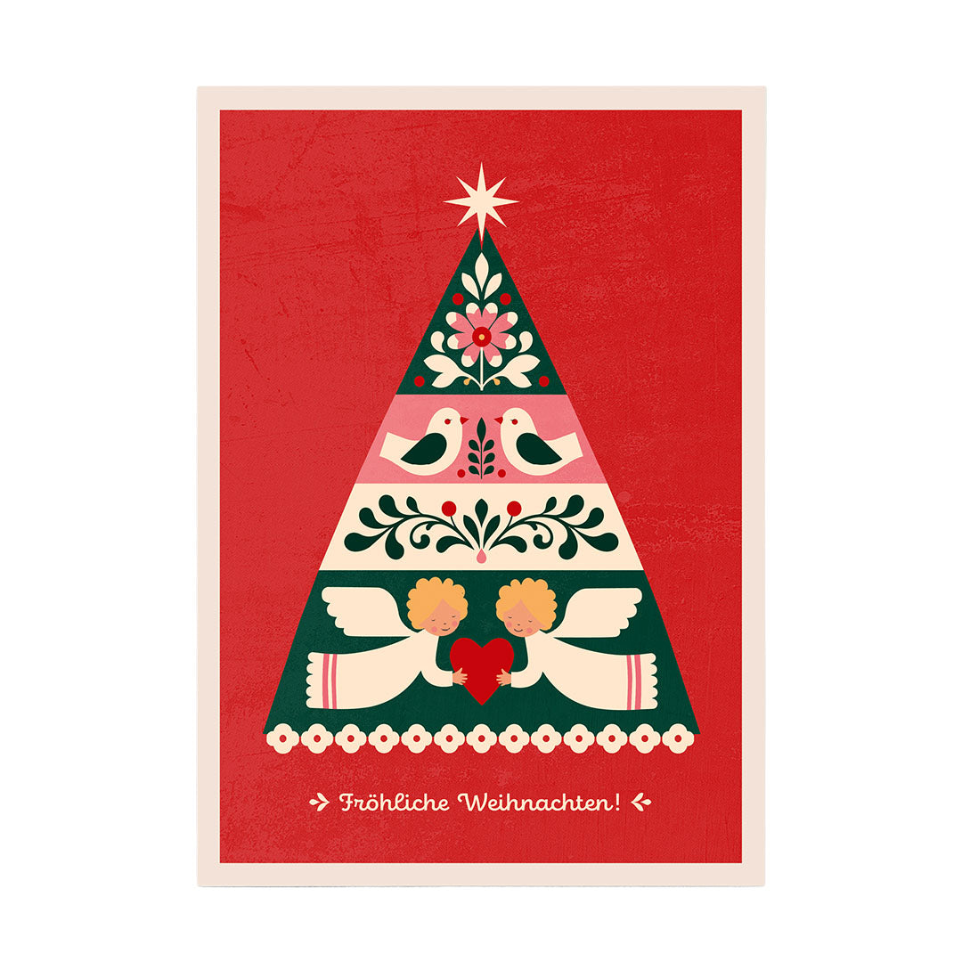 Eine illustrative Weihnachtskarte auf einem leuchtend roten Hintergrund mit einem großen, geometrischen Weihnachtsbaum in der Mitte. Der Baum ist in verschiedene Abschnitte unterteilt, die mit floralen Mustern, Vögeln, Beeren und zwei Engeln verziert sind. Oben auf dem Baum sitzt ein Stern. Unten steht in weißer Schrift „Fröhliche Weihnachten!