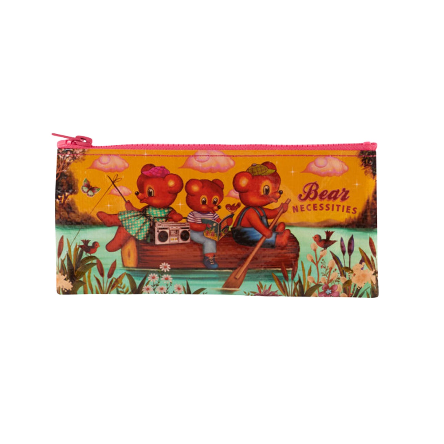Schlankes Blue Q Federmäppchen aus recyceltem Kunststoff mit Retro-Bären-Illustration auf einem Baumstamm im Wasser und dem Schriftzug Bear Necessities