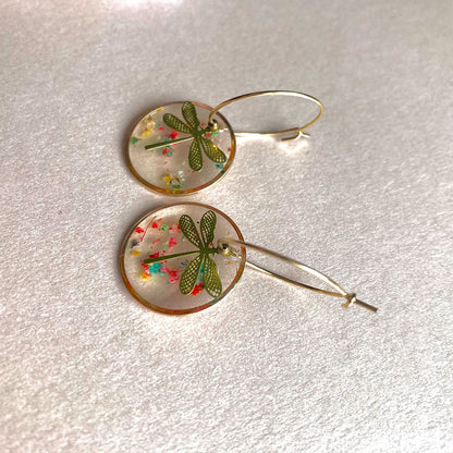 SPRING MEADOW - Creolen mit Blüten & Libellen | Ø 20 mm