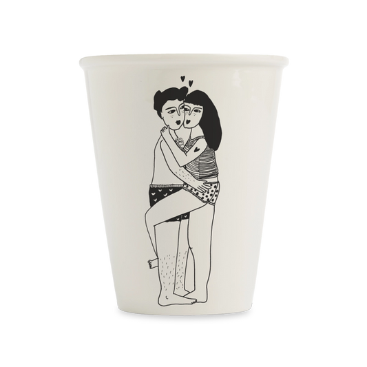 helen b Becher Morning Love aus hochwertigem Porzellan mit romantischer Illustration eines sich umarmenden Liebespaars