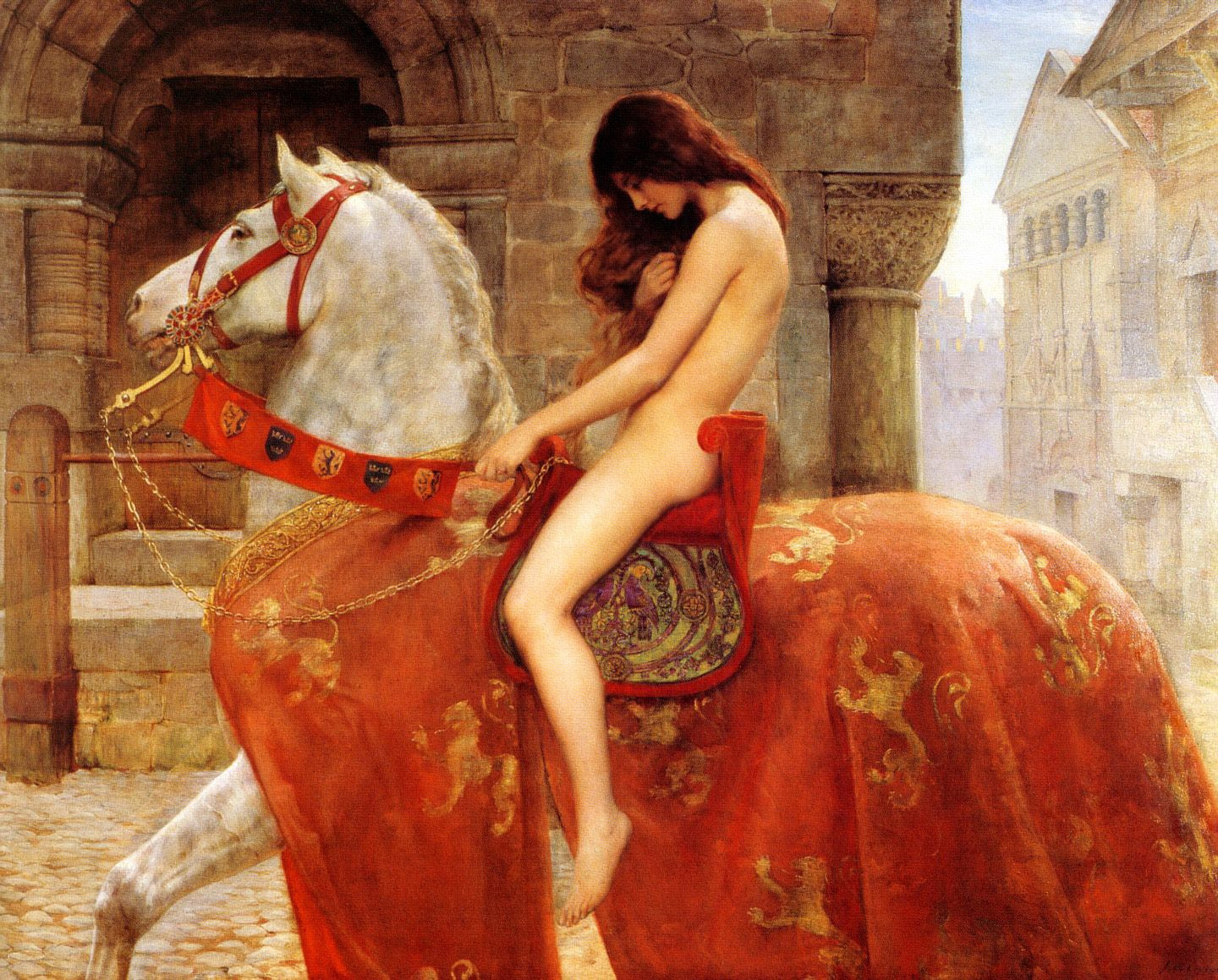 Ein klassisches Gemälde, das Lady Godiva zeigt. Eine nackte Frau mit langem, rötlich-braunem Haar sitzt seitlich auf einem weißen Pferd. Ihr Kopf ist beschämt oder nachdenklich nach unten geneigt, und ihr Haar fällt über ihre Brust. Das Pferd trägt ein prunkvolles, rotes Zaumzeug und eine große, rote Prunkdecke mit goldenen Löwenmotiven. Im Hintergrund sind steinerne Torbögen und eine mittelalterliche Stadtstraße im hellen Tageslicht zu sehen.