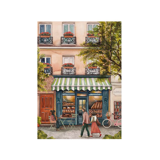 Aquarell-Bild einer französischen Bäckerei (Boulangerie & Patisserie) mit grün-weiß gestreifter Markise. Ein Paar spaziert händchenhaltend vorbei, eine Person strickt an einem Tischchen davor.