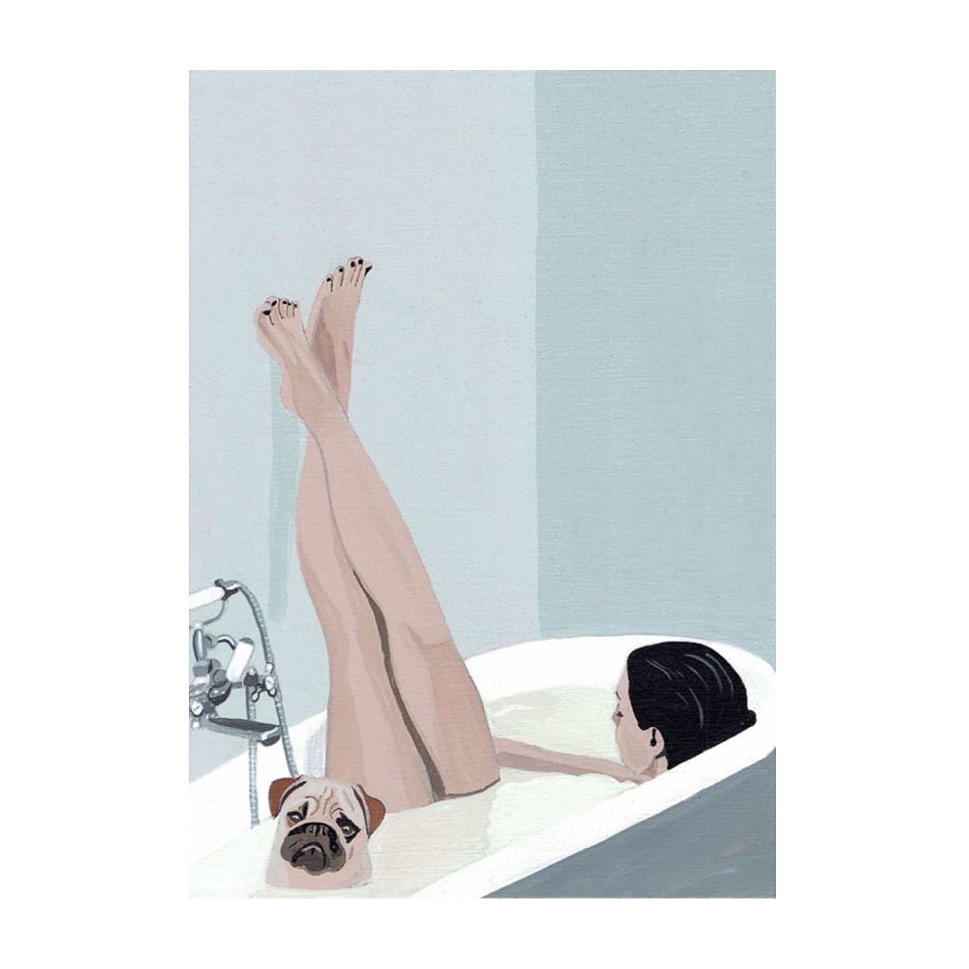 Eine Illustration einer Frau, die in einer weißen Badewanne liegt. Ihre langen Beine ragen kerzengerade nach oben aus dem Wasser, die Zehennägel sind schwarz lackiert. Am unteren linken Rand der Wanne schaut der Kopf eines Mopses mit traurigem Blick aus dem Wasser hervor. Der Hintergrund ist in schlichten Blautönen gehalten.