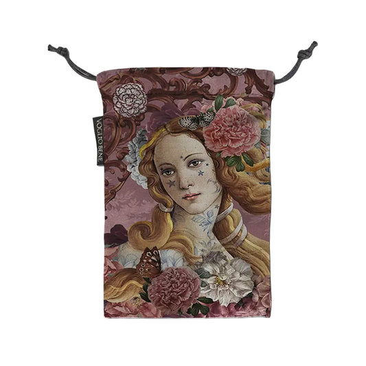 VOGLIO BENE Samtbeutel Motiv Venus von Botticelli mit Tattoos und üppigem Blumenschmuck auf rosa Hintergrund.