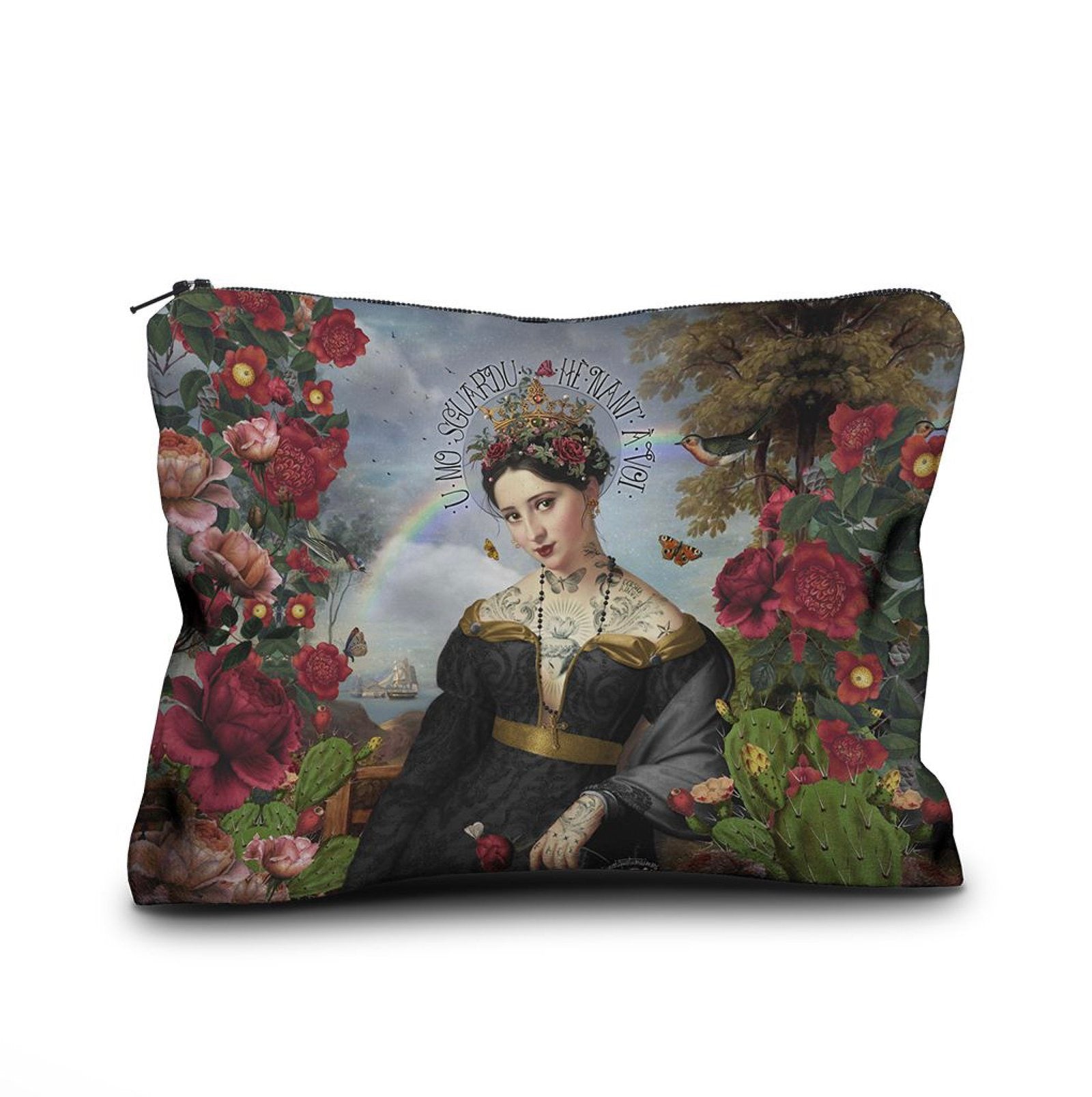 Kosmetiktasche mit Renaissance-Porträt einer Frau in schwarzem Kleid, umgeben von roten und rosa Blumen, Schmetterlingen und einem Regenbogen im Hintergrund